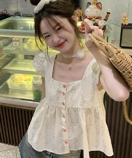 프랑스식 프릴 조끼 작은 Feifei 소매 꽃무늬 작은 슬링 여성 셔츠 여름 쇼트 스타일 인형 셔츠 민소매 맨위