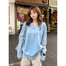 批发220克纯棉后包领+印花 V领长袖T恤女