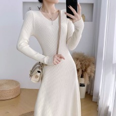 批发法式收腰显瘦针织连衣裙女2025秋冬新款时尚打底毛衣裙A字长裙子