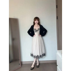 批发法式两件套蕾丝拼接网纱吊带<b class='q'>连衣裙</b>女装夏季收腰中裙叠穿黑色开衫