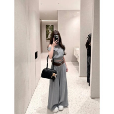 批发盐系高级感<b class='q'>运动服</b>套装女夏季显瘦<b class='q'>时尚</b>斜肩短袖阔腿裤休闲两件套潮
