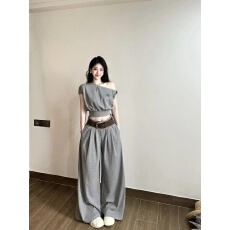 批发盐系高级感<b class='q'>运动服</b>套装女夏季显瘦<b class='q'>时尚</b>斜肩短袖阔腿裤休闲两件套潮