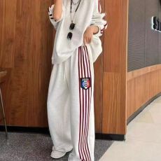 批发<b class='q'>大码</b>胖MM韩系简约春秋款时尚拼接条纹新款休闲宽松<b class='q'>运动服</b>两件套潮