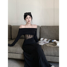 批发设计感一字肩镂空<b class='q'>蕾丝</b>褶皱打底衫半身裙套装2025秋季新款