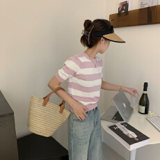 批发2026韩版粉色条纹短袖针织衫女装夏季通勤修身显瘦小个子短款<b class='q'>上衣</b>
