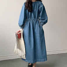 批发<b class='q'>韩</b>国chic春秋季复古慵懒<b class='q'>风</b>圆领抽绳系带收腰大摆型仿牛仔连衣裙