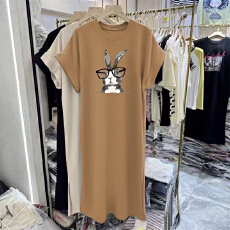 批发仿棉<b class='q'>牛奶</b><b class='q'>丝</b># 夏装兔兔趣味印花休闲设计感中长款过膝连衣