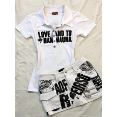 210克40支精棉1*1白色polo领字母印花正肩短袖T恤女