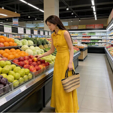 批发黄色polo领衬衫连衣<b class='q'>裙</b>子女夏季2026新款法式夏日绝美无袖收腰长<b class='q'>裙</b>