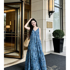 批发遮肉大码女装百褶碎花吊带连衣裙女胖mm加肥加大褶皱内搭打底裙