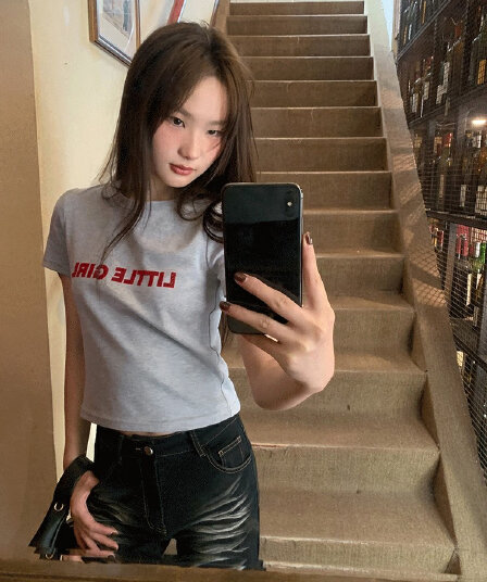 아메리칸 레트로 긍정적 인 어깨 라운드 넥 프린트 반팔 티셔츠