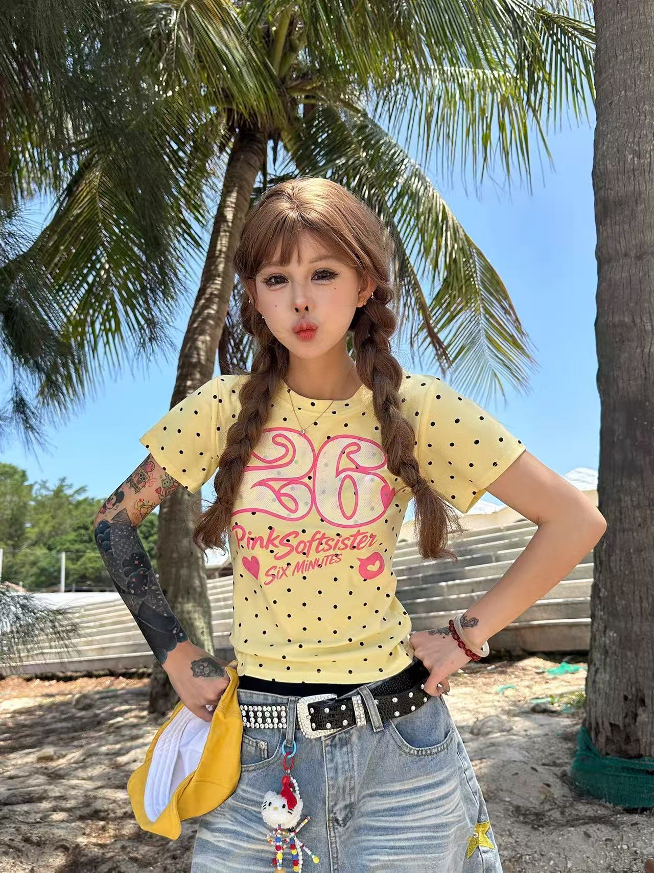 아메리칸 레트로 도트 무늬 긍정적 인 어깨 라운드 넥 프린트 반팔 티셔츠