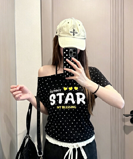 한 부서 도트 무늬 비스듬한 어깨 프린트 반팔 티셔츠 여성