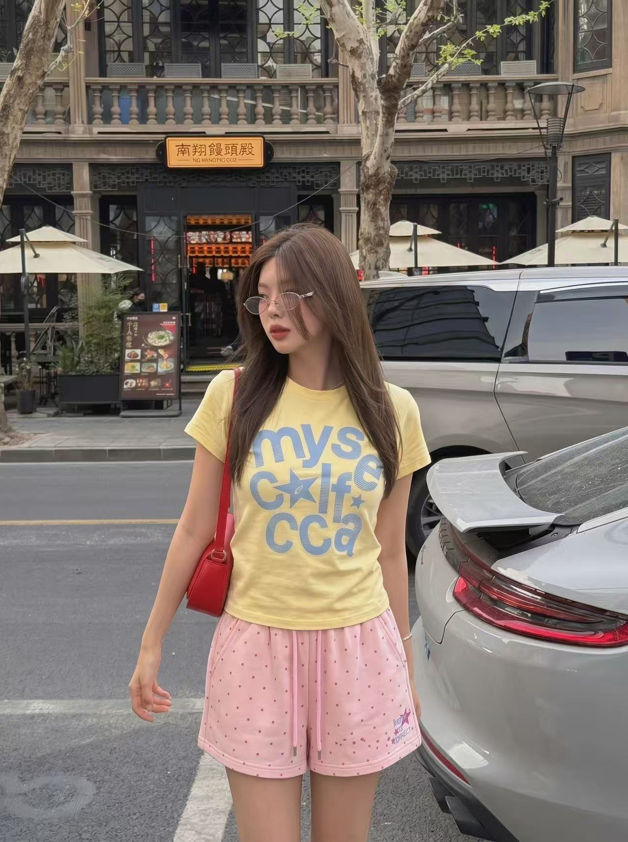 아메리칸 레트로 긍정적 인 어깨 라운드 넥 프린트 반팔 t