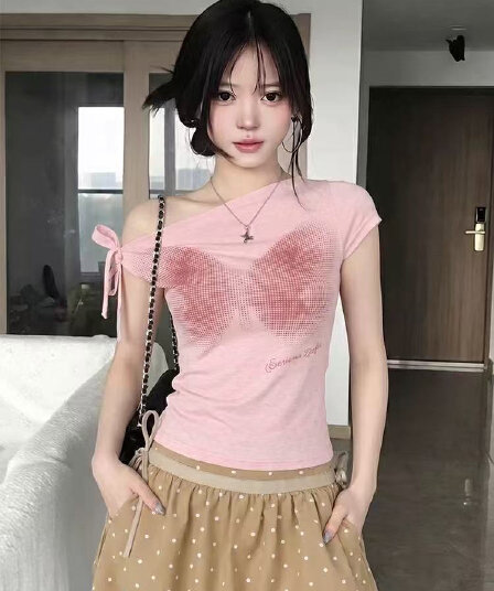 한 부서 헤일로 염색 나비 프린트 비스듬한 어깨 반팔 티셔츠 여성 여름 디자인 센스 달콤한 핫걸 몸매 가꾸기 오프숄더 짧은 맨위