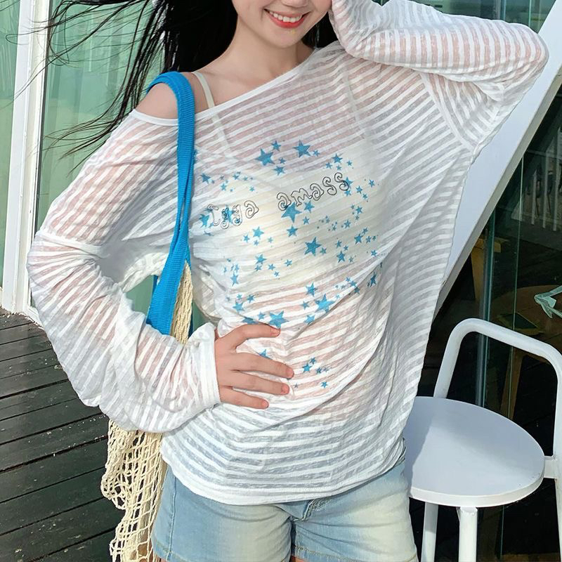 원본 원단 프린트 비스듬한 어깨 긴팔 티셔츠 슬림해 보이는 오프숄더 자외선 차단 블라우스 경량 다용도 맨위