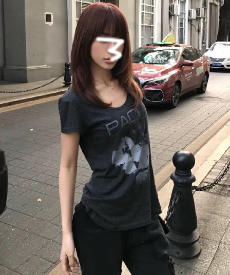 초상화 프린트 이문화 반팔 티셔츠 여성 긍정적 인 어깨 몸매 가꾸기 맨위