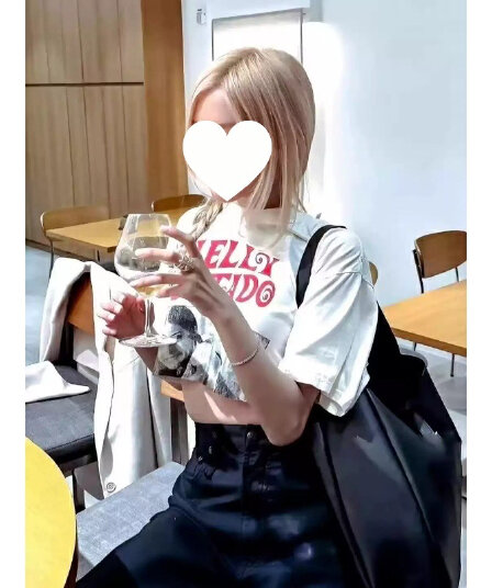 한 부서 ins 디자인 센스 레트로 프린트 반팔 티셔츠 여성 루즈핏 쇼트 스타일 슬림해 보이는 맨위