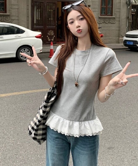 좋은 면 레이스 조각 반팔 티셔츠 여성 여름 디자인 센스 작은 대중 chic 몸매 가꾸기 슬림해 보이는 인사이드 잡아라. 의류