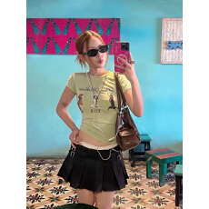 批发美式复古正肩印花短袖T恤女2026夏季<b class='q'>街头</b>百搭修身辣妹上衣