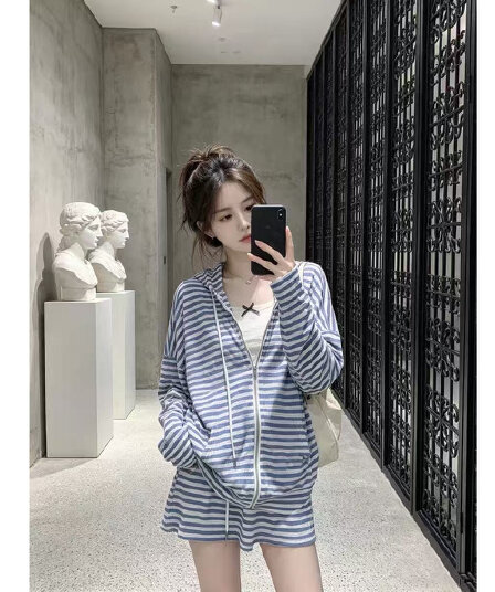 2026 슈퍼 화재 캐주얼 세트 여성 여름 루즈핏 ins 바람 고급 센스 자외선 차단 카디건 코트 반바지 투피스 세트