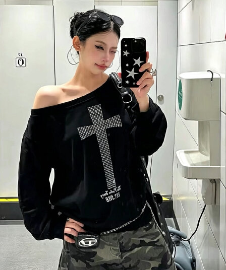 아메리칸 레트로 십자가 프린트 비스듬한 어깨 후드티 여성 가을 핫걸 슬림해 보이는 오프숄더 긴팔 맨위 트렌디