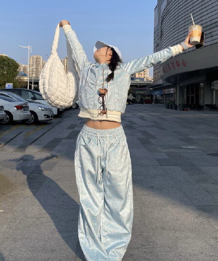 2026 가을 새 버전 광저우 순면 칫솔질 후아 면 복합 프린트 원본 것 캐주얼 스포츠 슈트