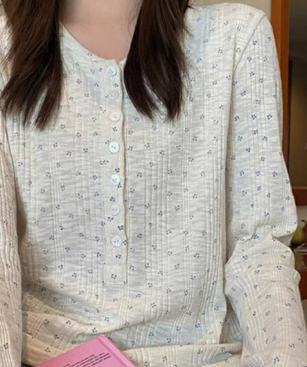 원본 원단 대나무 단추 긴팔 티셔츠 가을 새로운 작은 대중 다용도 몸매 가꾸기 슬림해 보이는 쇼트 스타일 맨위