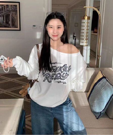아메리칸 레트로 핫걸 비스듬한 어깨 프린트 루즈핏 후드티