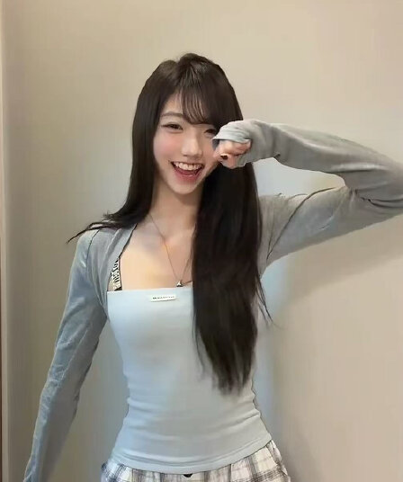 광저우 원단 40 순면 긴팔 티셔츠 여성 봄 가을 새로운 트렌디 배색 페이크 레이어드 광장 칼라 기본 셔츠