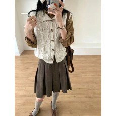 批发美式复古针织马甲女秋<b class='q'>冬</b>新款翻领麻花毛线背心上衣