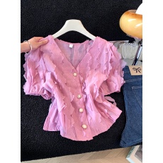 批发实拍法式温柔花瓣拼接<b class='q'>短袖</b>衬衣女夏泡泡袖粉色开衫设计感蕾丝衫
