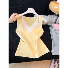 实拍2026夏季辣妹风时尚拼接撞色无袖背心吊带女设计感假两件上衣