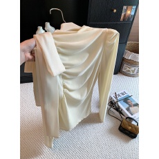 批发实拍半高领褶皱<b class='q'>泡泡袖</b>金丝绒T恤女内搭修身长袖打底衫秋冬季<b class='q'>上衣</b>