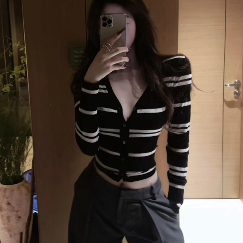 스트라이프 V넥 레이스 니트 스웨터 여성 가을 겨울철 몸매 가꾸기 인사이드 가져 가라. 섹시함 순수한 욕망 기본 셔츠 쇼트 스타일 긴팔 맨위