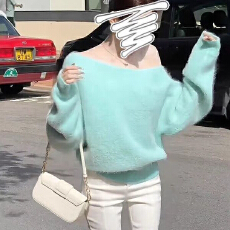批发仿水<b class='q'>貂绒</b>斜肩针织衫上衣女冬季新款韩系慵懒风宽松显瘦露肩软糯毛