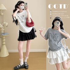 批发实拍孕妇套装夏季新款纯棉印花T恤+<b class='q'>休闲</b>宽松无托腹蛋糕短裙两件套