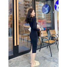 批发韩国修身显瘦毛衣针织连衣裙女春新款法式赫本风小黑裙开叉包臀裙
