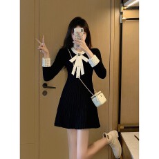 批发韩国蝴蝶结针织毛衣连衣裙女秋冬小个子小香<b class='q'>风</b>高级感<b class='q'>赫本</b><b class='q'>风</b>小黑裙