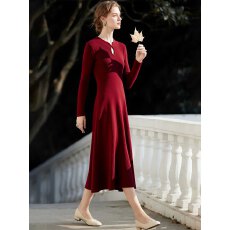 韩国2026春季新款设计感优雅风红色长袖针织连衣裙女长款气质风裙