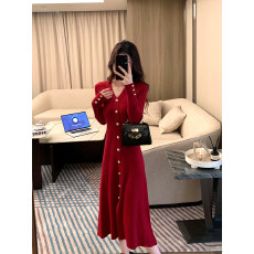 批发韩国新年战袍红色V领针织<b class='q'>连衣裙</b>女秋冬打底收腰气质单排扣毛衣裙