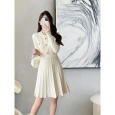 批发<b class='q'>韩国</b>小香风气质连衣裙女春秋新款高级感收腰显瘦长袖针织百褶裙子