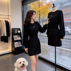 批发韩国特别裙子漂亮韩<b class='q'>系</b>清冷新款小众法式好看2026早春温柔风连衣裙