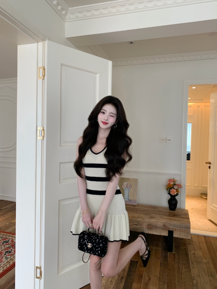 한국 품격 사소한 착용 가져 가라. 스트라이프 얼음 실크 니트 드레스 특별 아름다운 꼬집기 허리 작은 키 우산 치마 여름