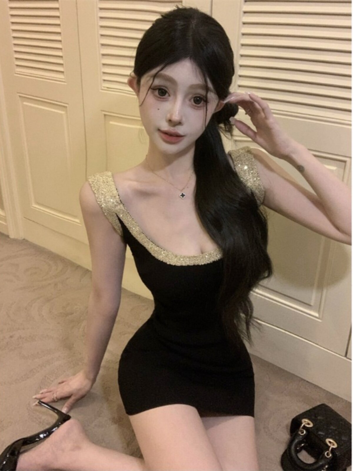 한국 품격 u 칼라 슬립 얼음 실크 드레스 작은 키 심장 기계 핫걸 타이트 스커트 ol 인사이드 가져 가라. 섹시함 조끼 스커트