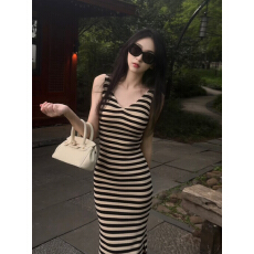 批发韩国东大门豹纹条纹吊带冰丝连衣<b class='q'>裙</b>纯欲小心机<b class='q'>夜店</b>OL高腰包臀长<b class='q'>裙</b>
