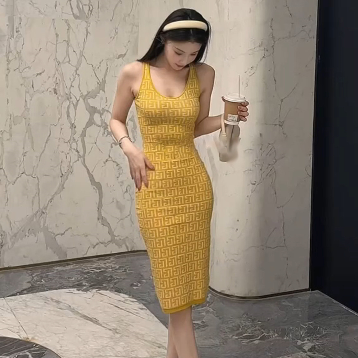 한국 품격 명문 여성 빛 럭셔리 바 서울 남자 달콤한 매운맛 작은 샤넬 스타일 프린트 슬립 얼음 실크 드레스 ol 타이트 스커트 롱 스커트