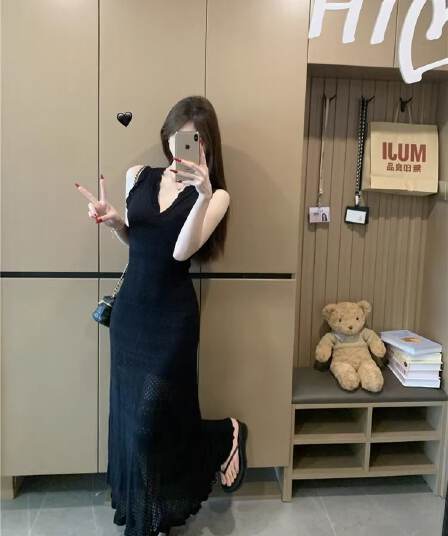 kumikumi 순수한 욕망 바람 섹시함 V넥 홀로우 아웃 조끼 얼음 실크 여성 드레스 여름 몸매 가꾸기 슬림해 보이는 ol 타이트 스커트