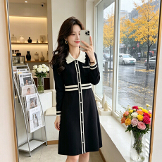 批发气质穿搭掐腰撞色裙子女2026年早秋新款收腰显瘦别致韩<b class='q'>系</b>连衣裙女
