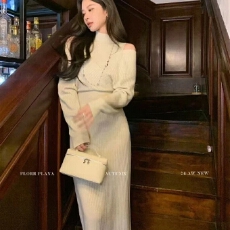 批发花花媛 理想欧尼 气质收腰针织连衣裙女春<b class='q'>秋</b>设计感露肩假两件长裙
